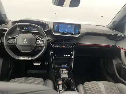 Photo 24 Peugeot 2008  Electrique 136 ch
