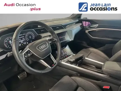 Photo 10 Audi E-tron Q8  55 408 ch 114 kWh Quattro