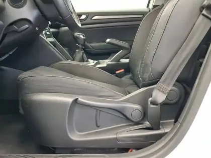 Photo 30 Renault Megane Mégane IV Berline Blue dCi 115 - 21N
