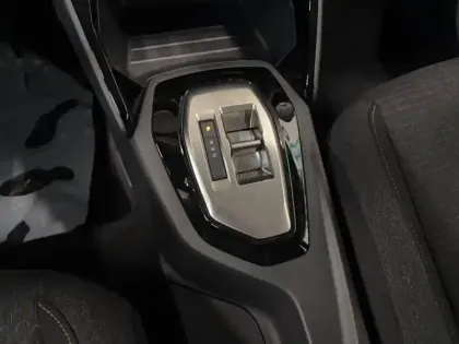 Photo 22 Peugeot 208  Hybrid 110 ch e-DCS6