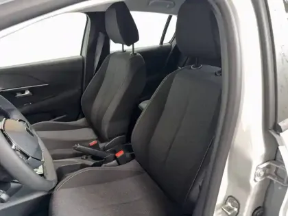 Photo 17 Peugeot 208  Hybrid 110 ch e-DCS6