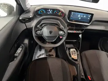 Photo 19 Peugeot 208  Hybrid 110 ch e-DCS6