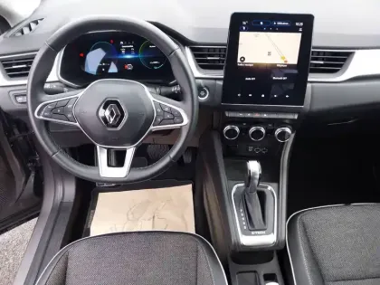 Photo 10 Renault Captur  E-Tech full hybrid 145