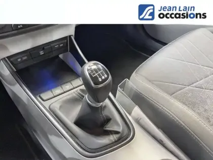 Photo 12 Hyundai Bayon  1.0 T-GDi 100 Hybrid 48V