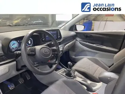 Photo 10 Hyundai Bayon  1.0 T-GDi 100 Hybrid 48V