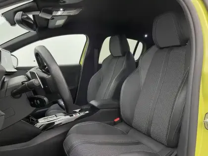 Photo 13 Peugeot 208  Hybrid 100 e-DCS6