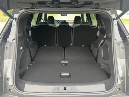 Photo 5 Peugeot 5008  Hybrid 145 ch e-DCS6