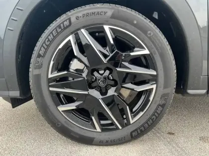 Photo 24 Peugeot 5008  Hybrid 145 ch e-DCS6