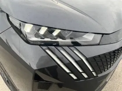 Photo 19 Peugeot 5008  Hybrid 145 ch e-DCS6