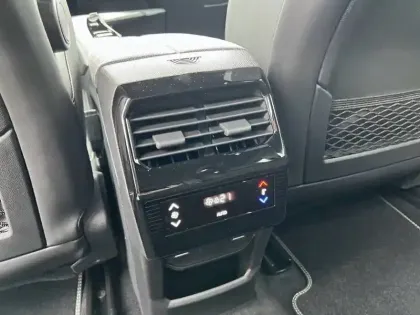 Photo 38 Peugeot 5008  Hybrid 145 ch e-DCS6