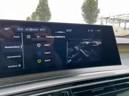 Photo 13 Peugeot 5008  Hybrid 145 ch e-DCS6