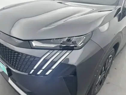 Photo 36 Peugeot 5008  Hybrid 145 ch e-DCS6