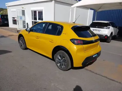 Photo 6 Peugeot 208  Electrique 50 kWh 136ch