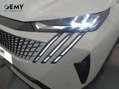 Photo 16 Peugeot 5008  Hybrid 145 ch e-DCS6