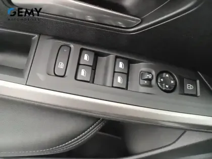 Photo 11 Peugeot 5008  Hybrid 145 ch e-DCS6