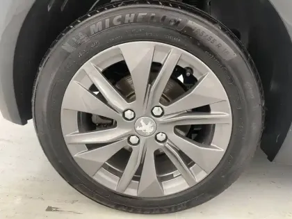 Photo 15 Peugeot 208  Electrique 50 kWh 136ch