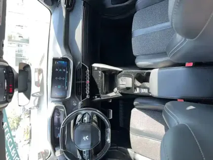 Photo 6 Peugeot 208  Electrique 50 kWh 136ch
