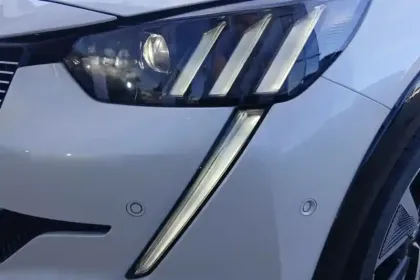 Photo 52 Peugeot 208  Electrique 50 kWh 136ch