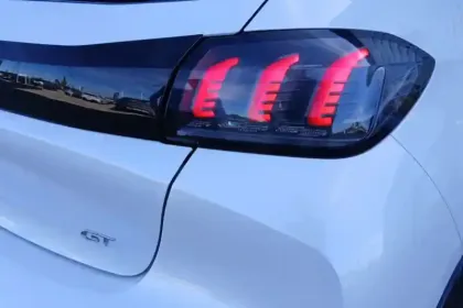 Photo 53 Peugeot 208  Electrique 50 kWh 136ch
