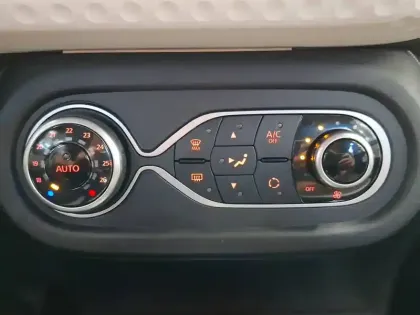 Photo 28 Renault Twingo  III E-Tech
