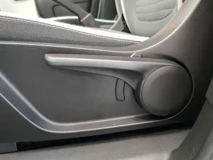 Photo 14 Renault Twingo  III E-Tech