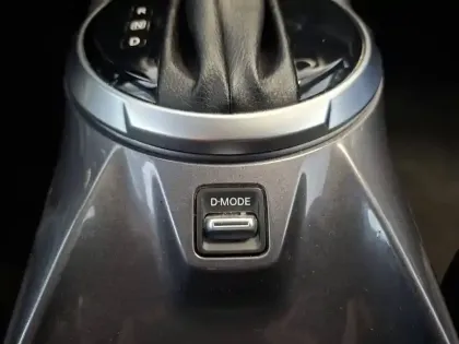 Photo 44 Nissan Juke  HYBRID 143