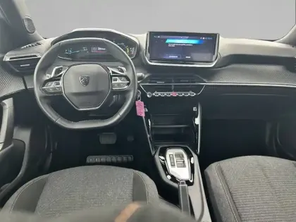 Photo 7 Peugeot 2008  Hybrid 145 ch e-DCS6