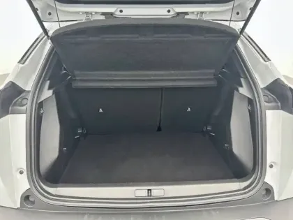 Photo 5 Peugeot 2008  Hybrid 145 ch e-DCS6