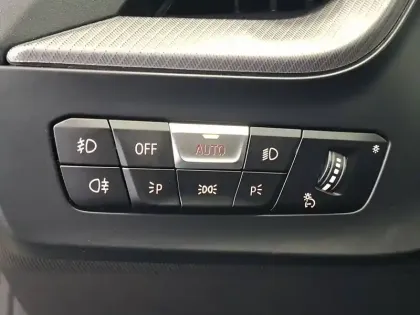 Photo 26 BMW Serie 1 118i 136 ch DKG7