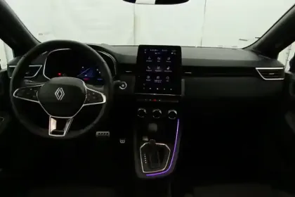Photo 8 Renault Clio  E-Tech full hybrid 145 ch GSR2