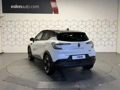 Photo 34 Renault Captur  E-Tech full hybrid 145 ch