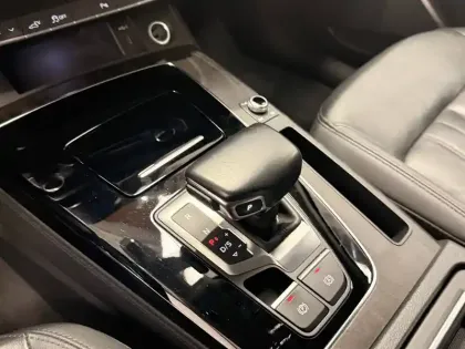 Photo 8 Audi Q5  50 TFSIe 299 S tronic 7 Quattro