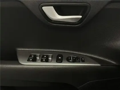 Photo 19 Kia Stonic 1.0 T-GDI 100 CH BVM6