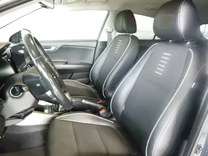 Photo 12 Kia Rio  1.0 T-GDI 120ch MHEV GT-Line Premium iBVM6