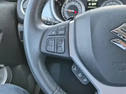 Photo 12 Suzuki Vitara  1.4 Boosterjet Hybrid 129ch Privilège Auto