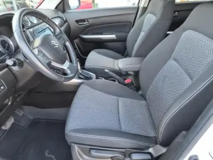 Photo 8 Suzuki Vitara  1.4 Boosterjet Hybrid 129ch Privilège Auto