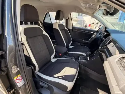 Photo 5 Volkswagen T-roc  1.5 TSI EVO 150ch Carat DSG7 S&S