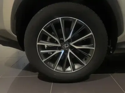Photo 6 Lexus Nx  450h+ Luxe 4WD MY24
