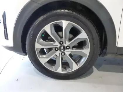 Photo 14 Kia Stonic  1.0 T-GDi 120ch ISG Design DCT7 Euro6d-T