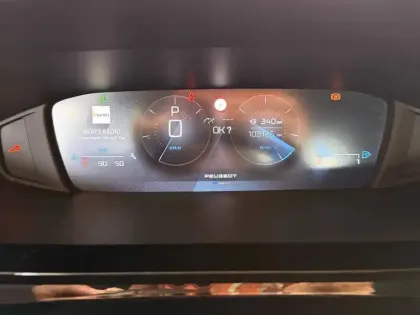 Photo 6 Peugeot 308  1.2 130 S&S Allure EAT8 I-cockpit Camera Carplay