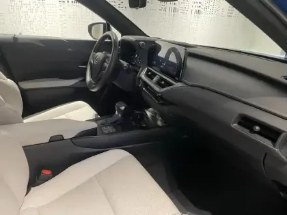 Photo 13 Lexus UX  250h Executive 2WD