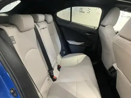 Photo 12 Lexus UX  250h Executive 2WD