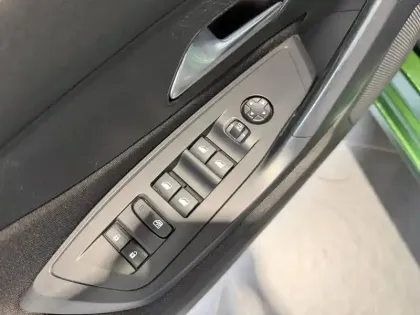 Photo 13 Peugeot 308  1.5 BlueHDi 130 S&S Active Pack EAT8 Carplay LED