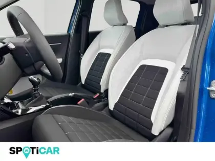 Photo 10 Citroën C3  1.2 Turbo 100ch MAX