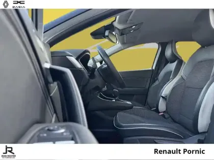 Photo 17 Renault Captur  1.6 E-Tech hybride 145ch Techno Fast Track