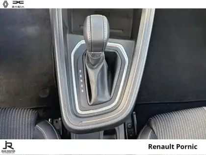 Photo 5 Renault Captur  1.6 E-Tech hybride 145ch Techno Fast Track