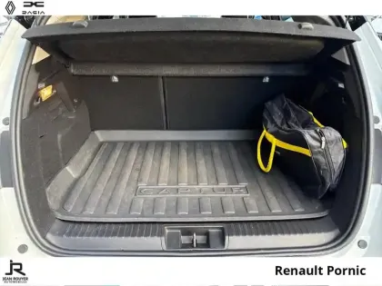 Photo 21 Renault Captur  1.6 E-Tech hybride 145ch Techno Fast Track