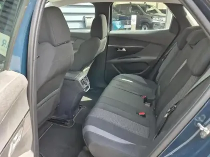 Photo 8 Peugeot 3008  1.2 PureTech 130ch S&S Style
