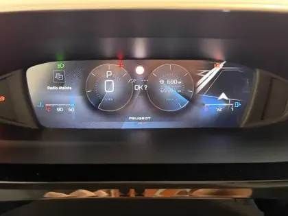 Photo 6 Peugeot 308  1.2 130 S&S Allure EAT8 I-cockpit Camera Carplay