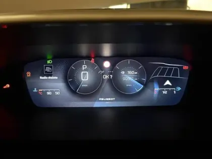 Photo 6 Peugeot 308  1.2 130 S&S Allure EAT8 I-cockpit Camera Carplay
